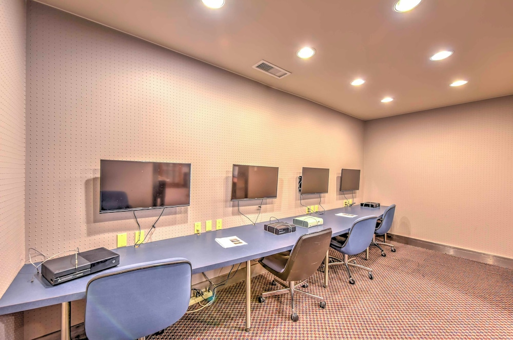 meeting & event spaces