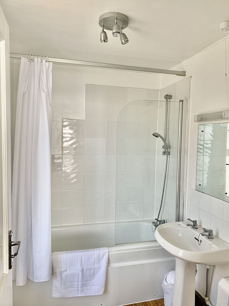 Shanklin Vacations - The Waterfront Inn - Property Image 13