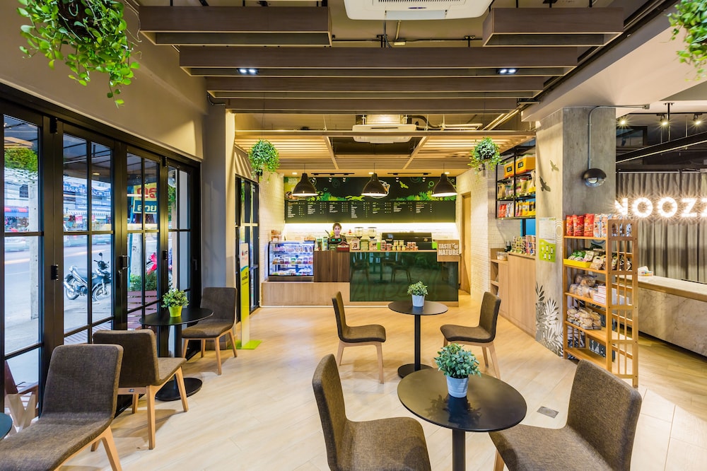 Snoozz Hotel - Hostel