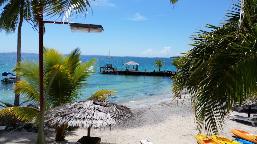 Va-i-moana Seaside Lodge