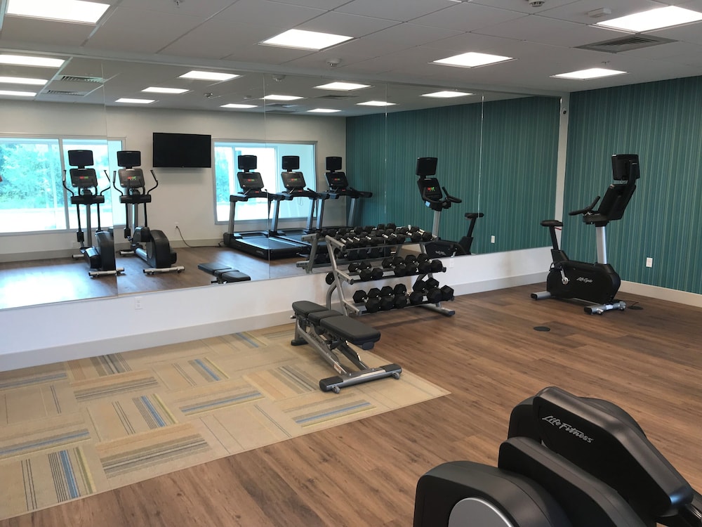 Holiday Inn Express & Suites Hannibal - Medical Center by IHG