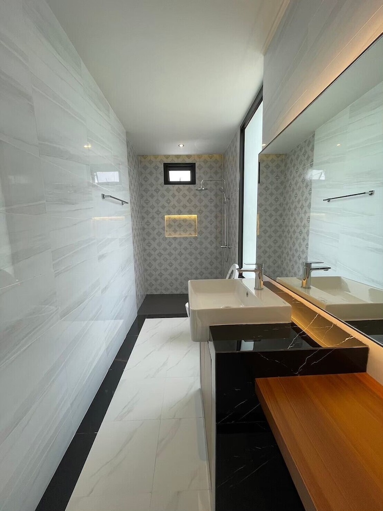 Modern Zen Vibe Pool Villa Phuket