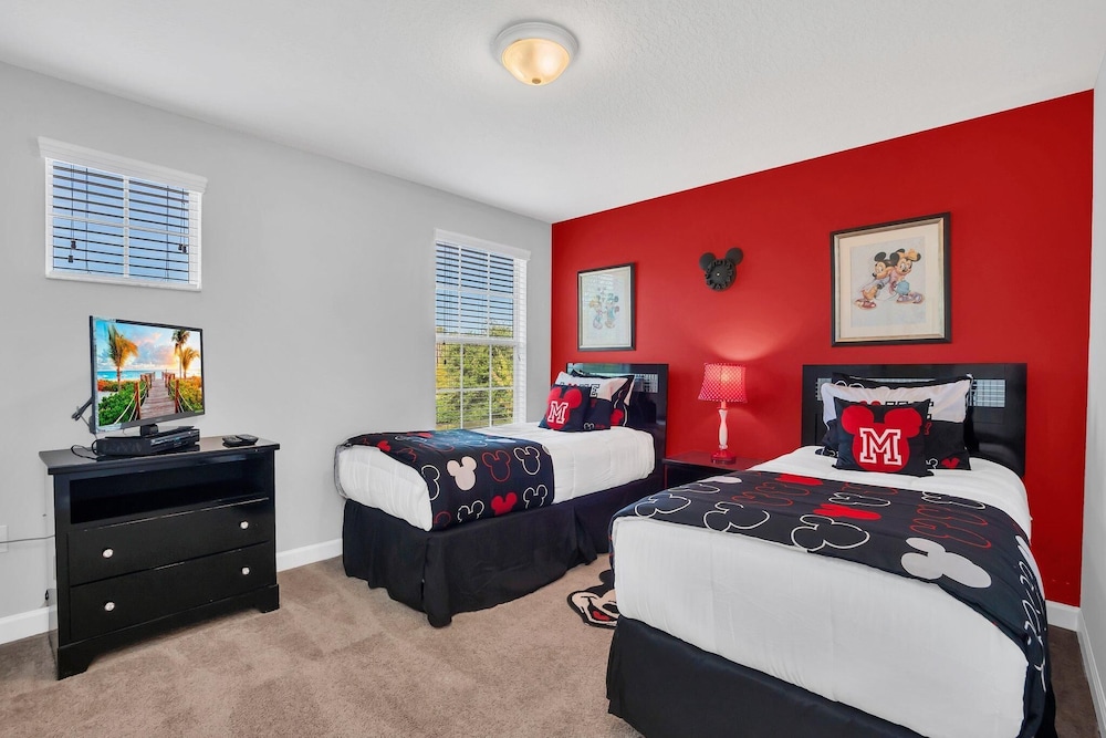 9008 PM - 5BD Serenity Villa: A Paradise Retreat