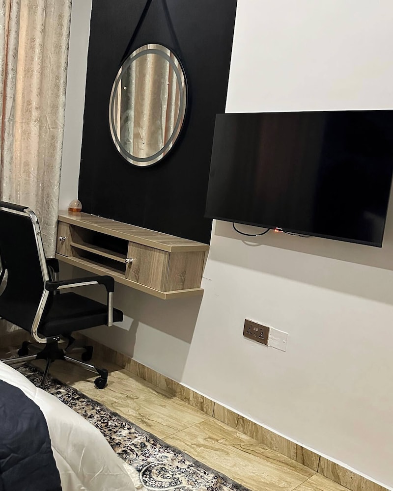 Readyhomes Shortlets and Apartments