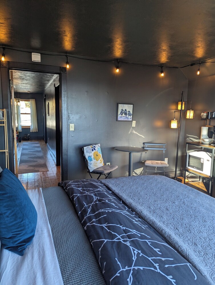 Feather Nest Inn