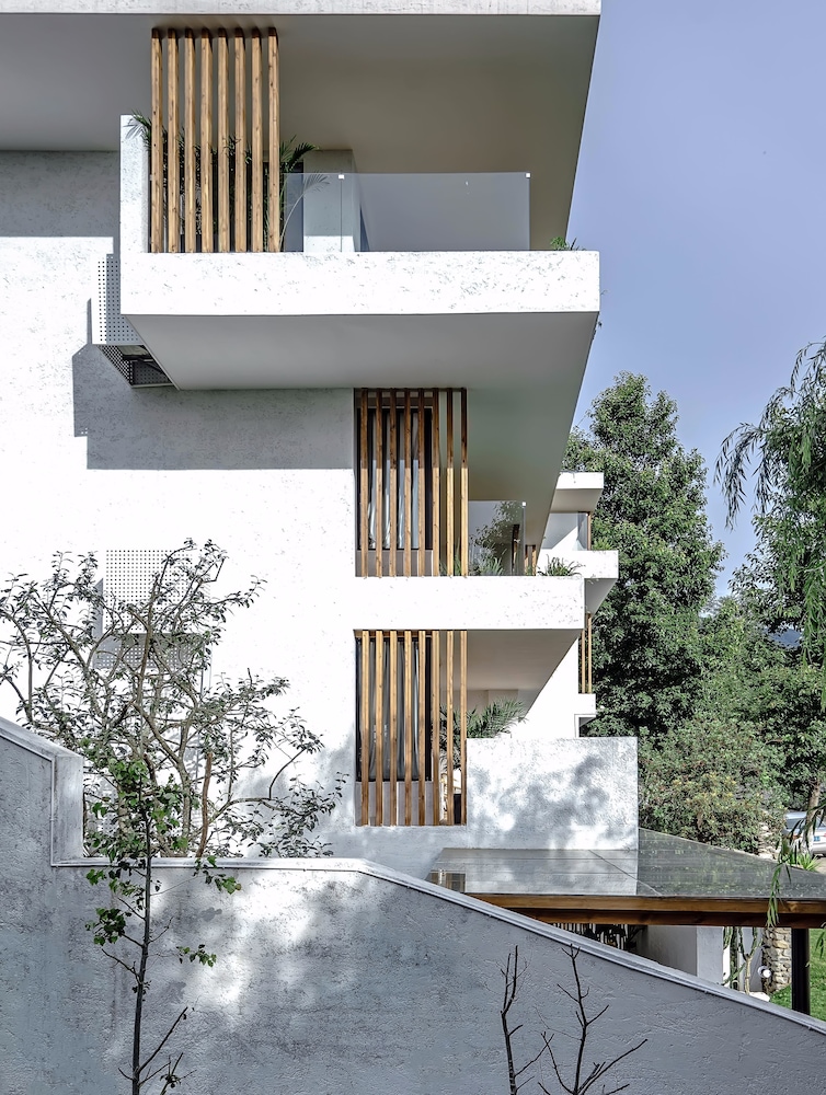 Sunyata Pure House