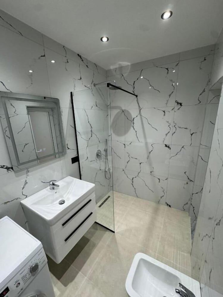 Onda Apartments