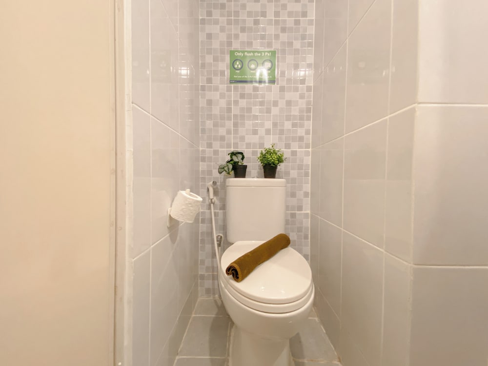 Minimalist And Comfort Studio Apartment Tokyo Riverside Pik 2