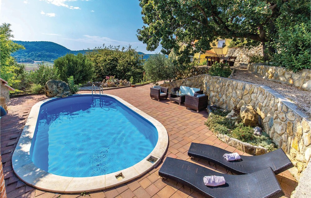 Nice Home in Supetarska Draga With Wifi and 3 Bedrooms view 2