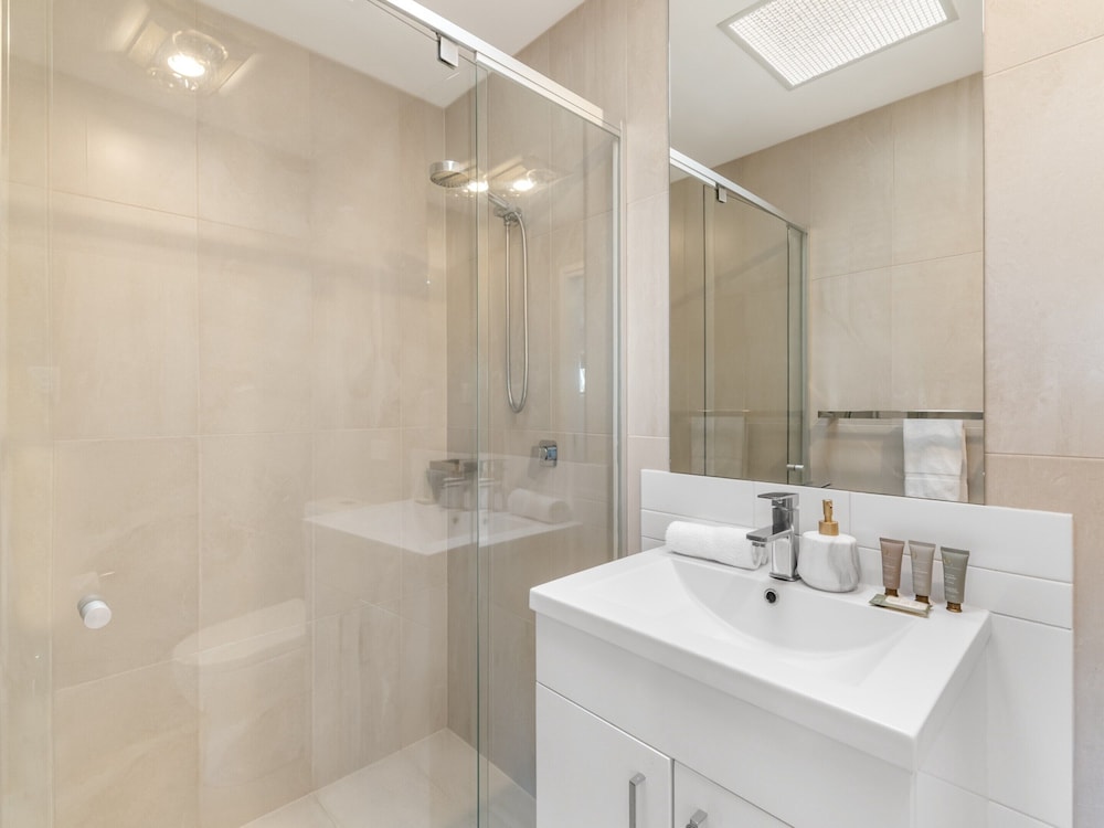 Close to Airport, Cafes, Train & Boondall Wetlands