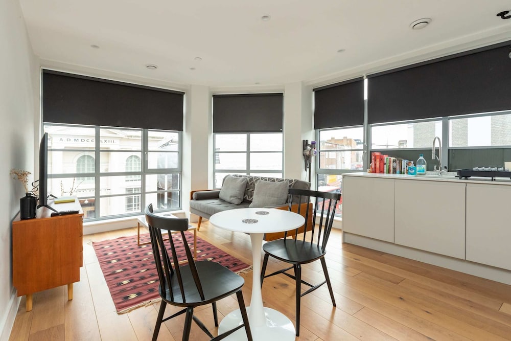 Central and Bright 1 Bedroom Flat - Peckham