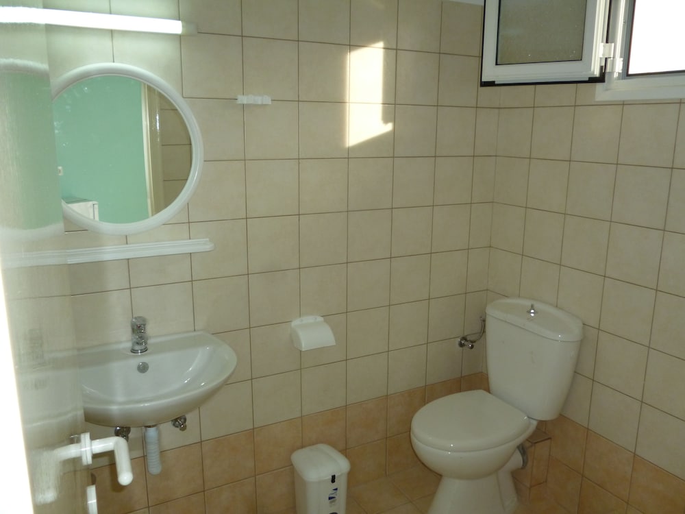 Alexandros Guest House