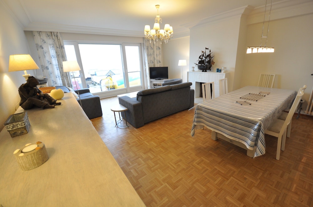 Apartment in Duinbergen Near Sandy Beach