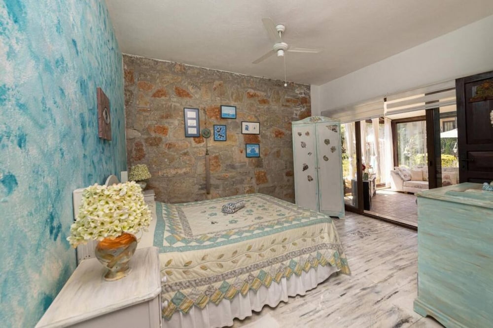 Astonishing Villa With Private Pool and Garden in Bodrum view 4