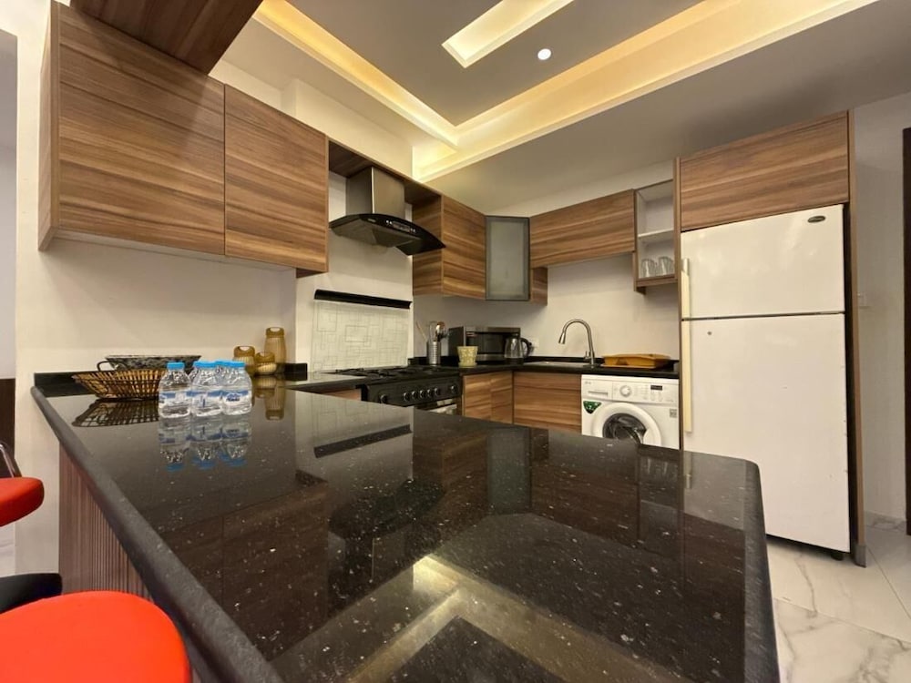 Saint John Vacations - Gorgeous Condo Near UNB Hospital w Parking 202 - Property Image 2
