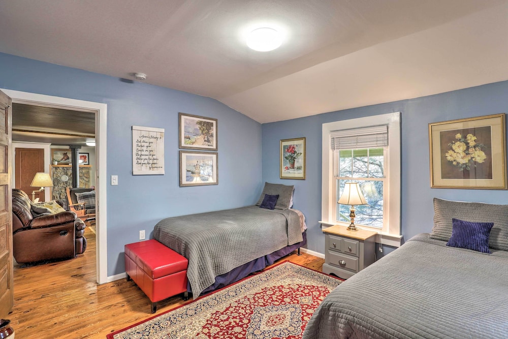 'carefree Cottage' < 6 Mi to Downtown Asheville! view 3