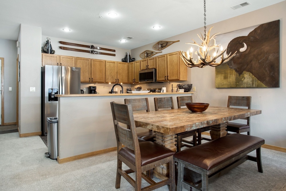 Canyon Run B203 3 Bedroom Condo by RedAwning - Property Image 18