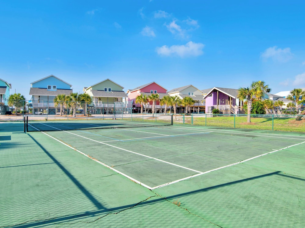 Salty Dog by Southern Vacation Rentals