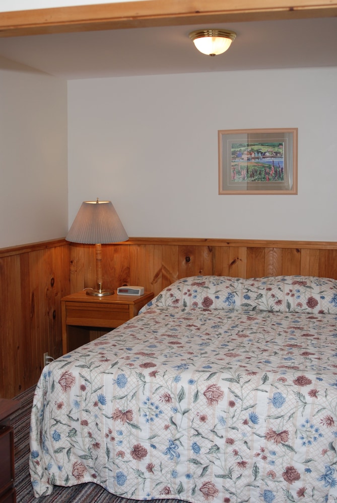Shining Waters Cottages