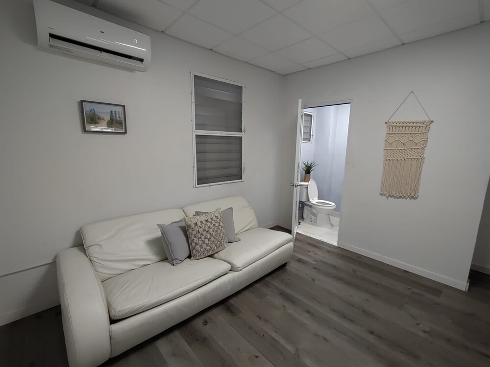 Host Stay Trafalgar Road