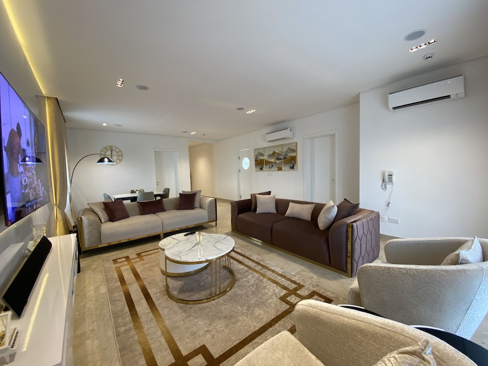 Mastermindsluxuryliving view 4