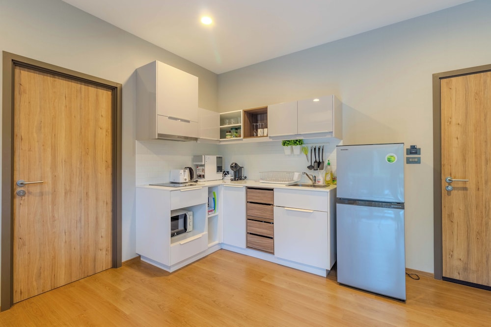 2Br Pool Access Near Rawai Beach C241