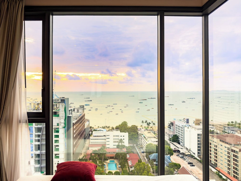 Luxury 2 Bed Room Sea View With Large Bath Tub In Balcony