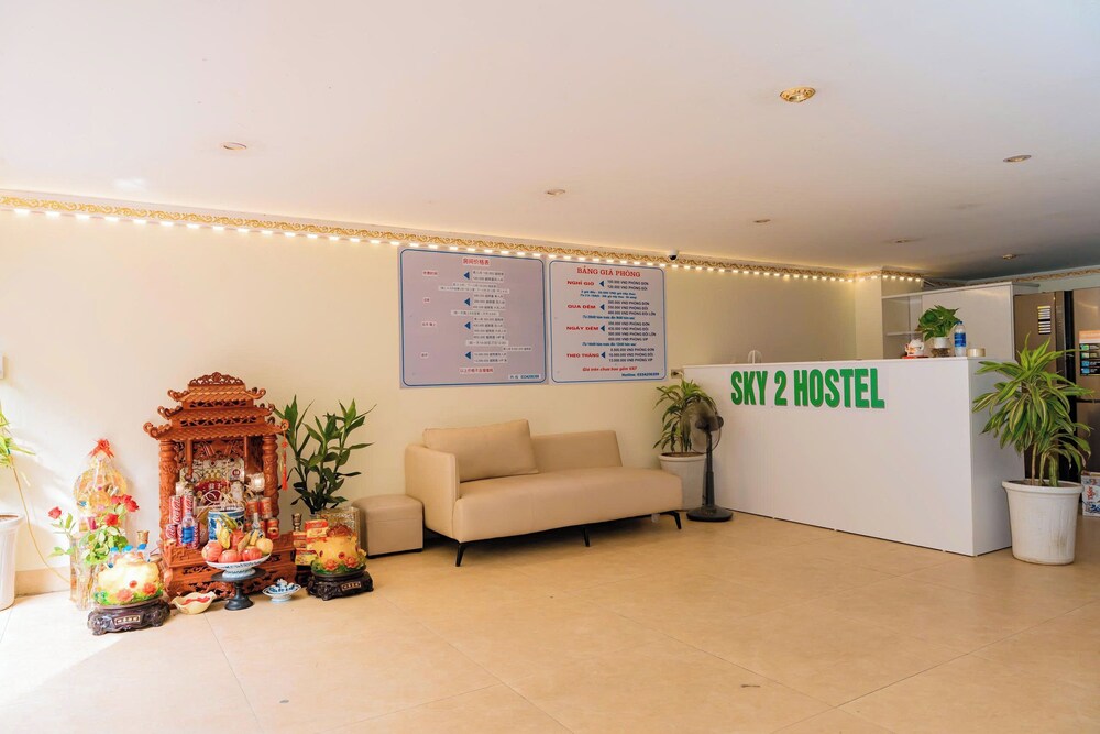 Sky 2 Hotel