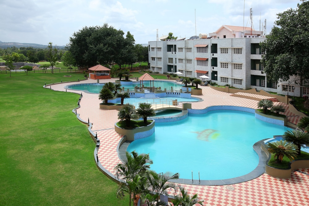 Eagleton - The Golf Resort