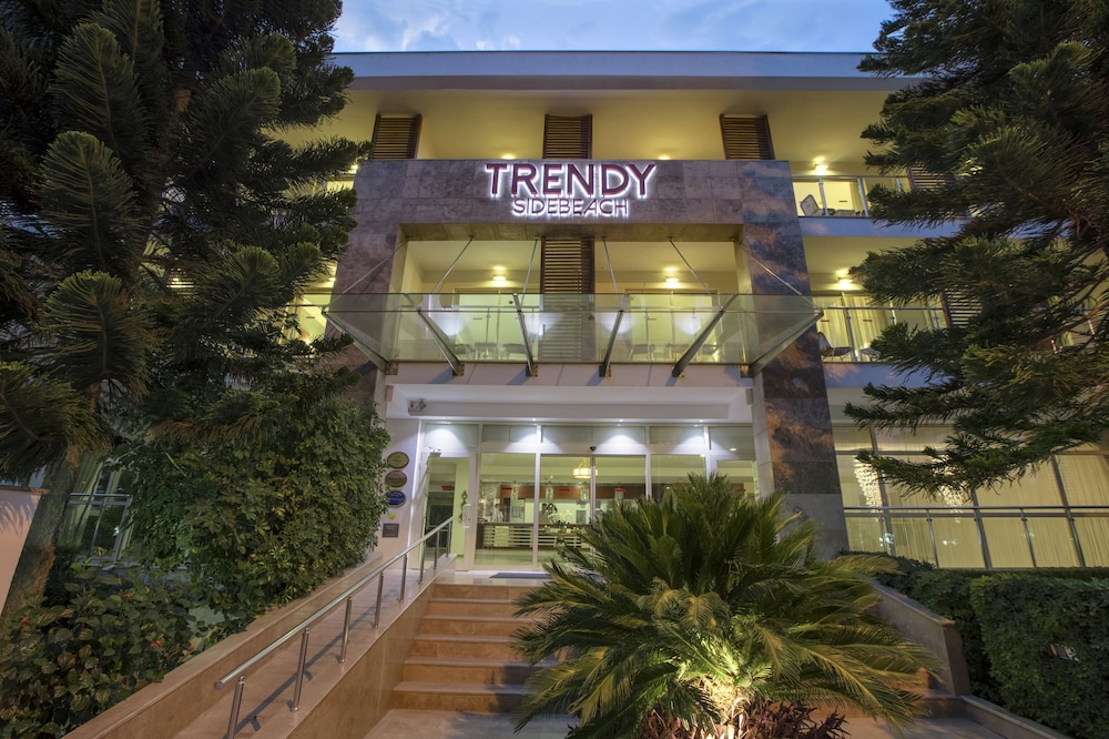 Trendy Side Beach (Adults Only, 16+)