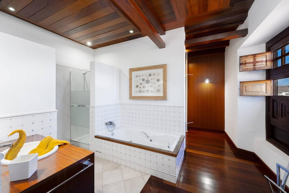 Casa Rural Hero With 5 Bedrooms and 4 Bathrooms
