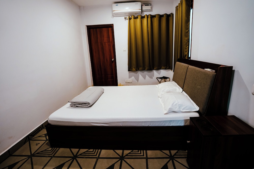Half Orange Hostel