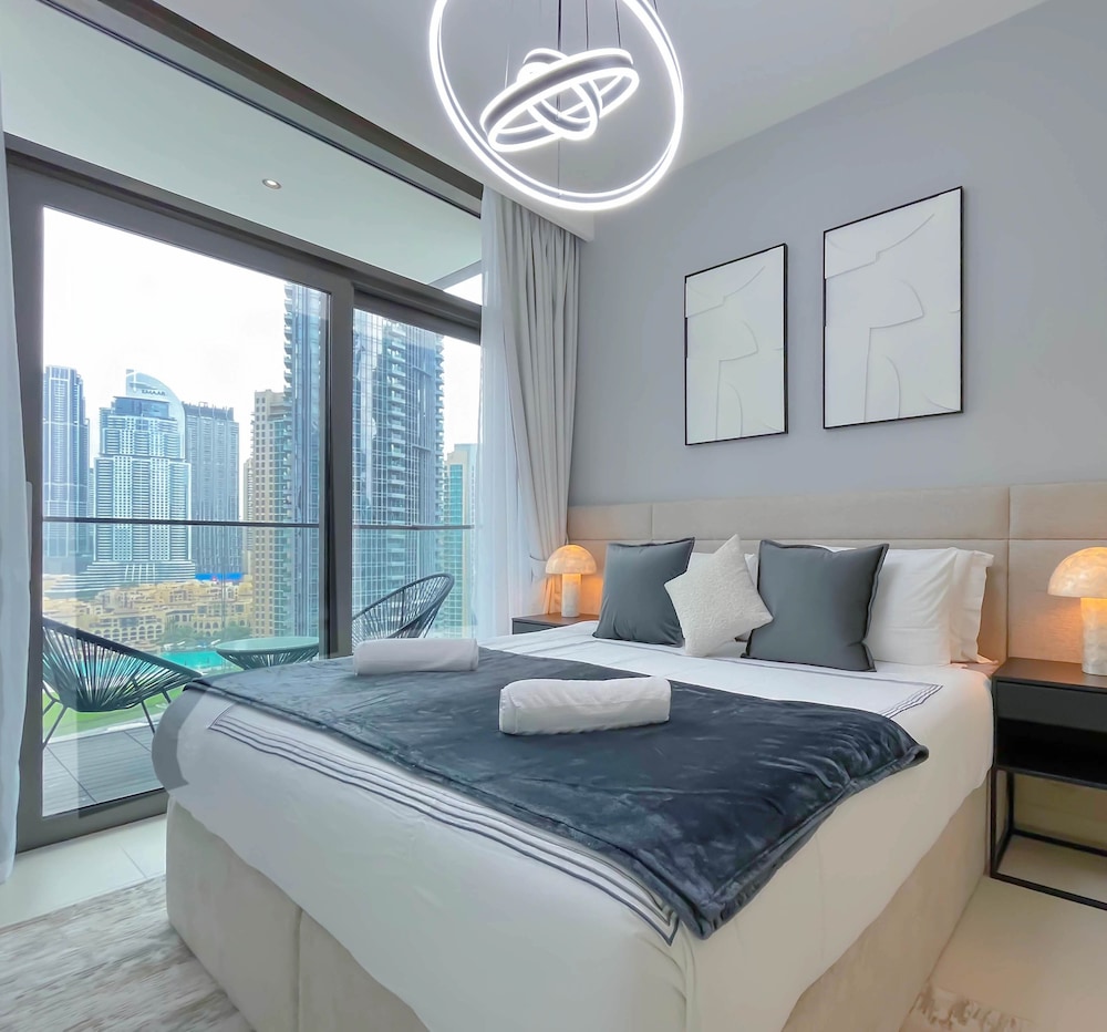 Burj Crown Luxury 3bedroom Balcony & View