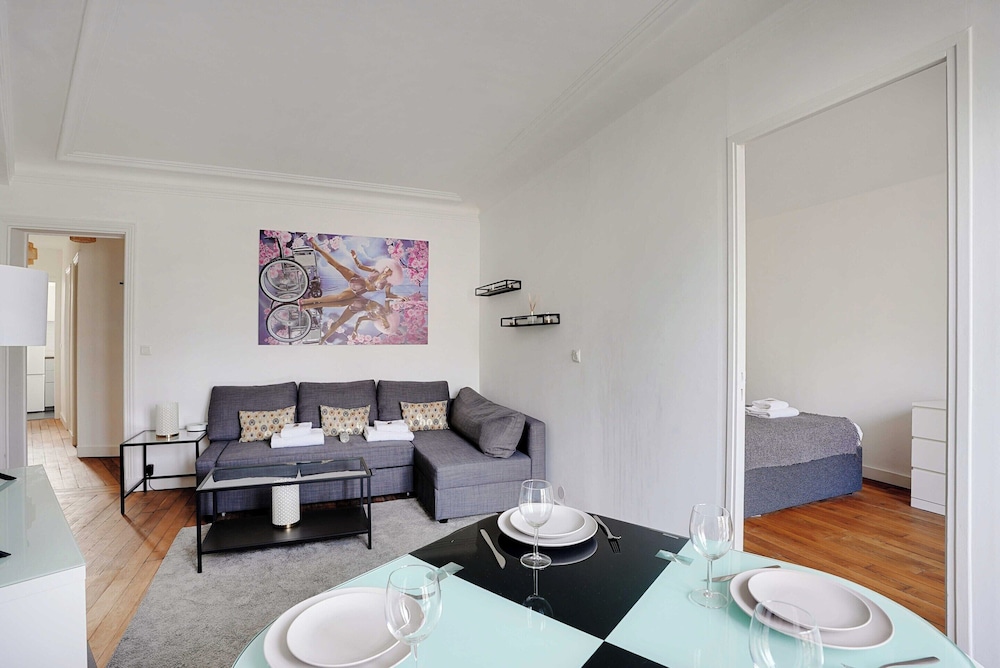 Chic Apartment - 1br/4p - Next to Paris