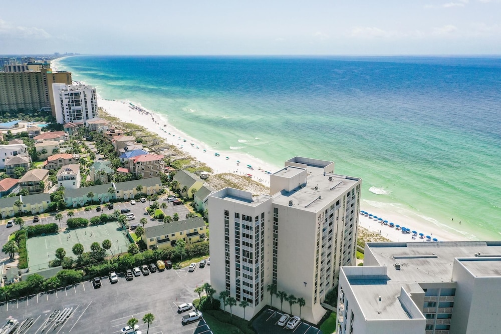 Shoreline Towers 3033