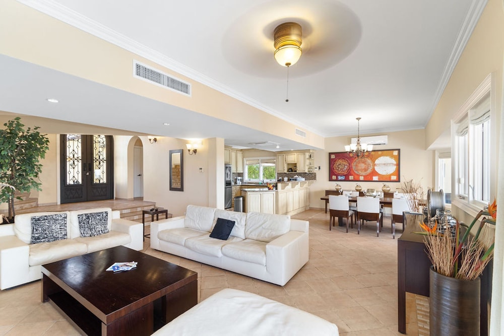 Exclusive Golf Villa Close 2 Beach Private Pool