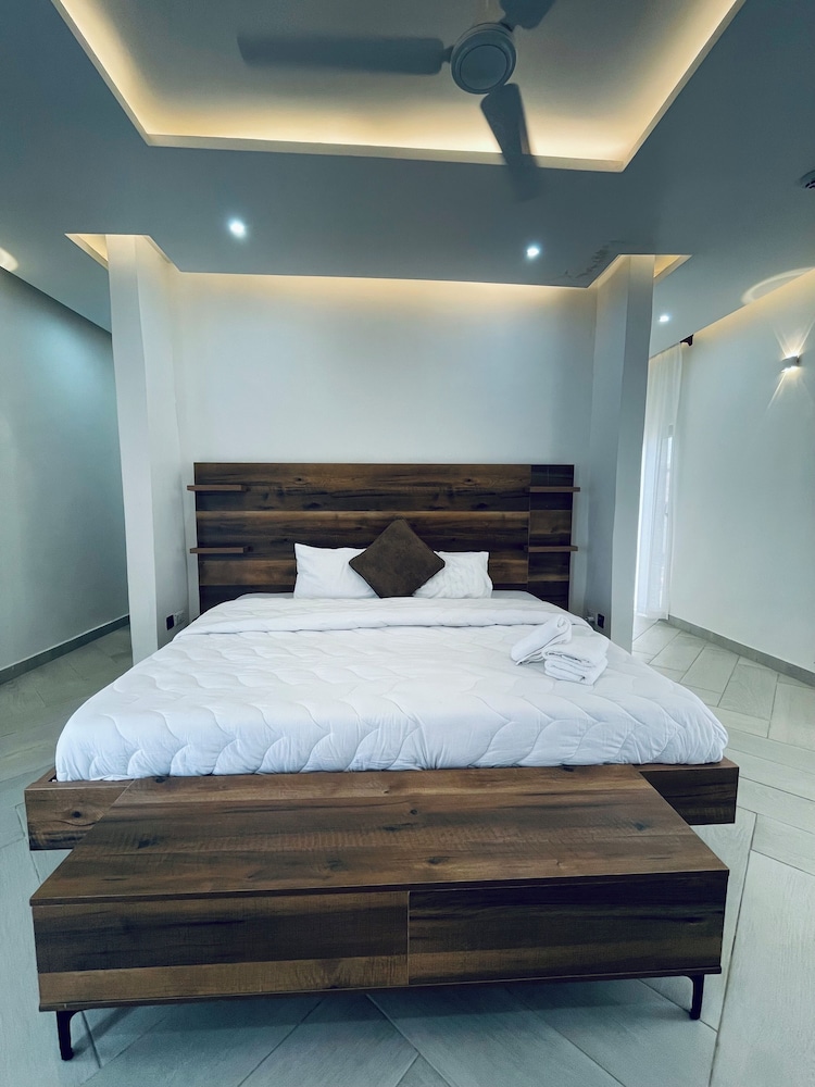Platinum Blue Island Resort