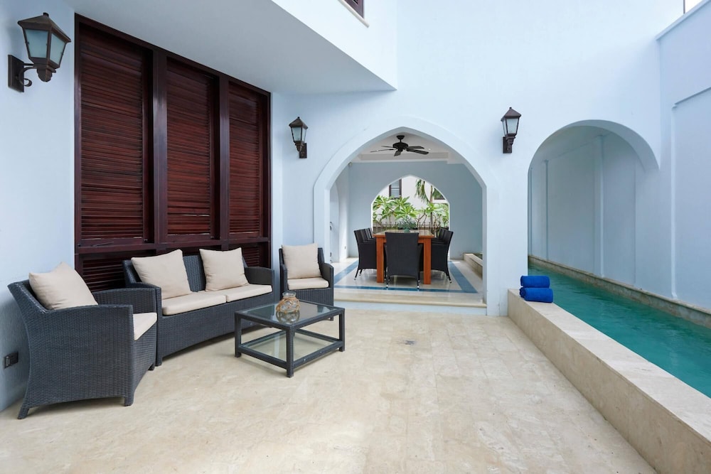 Las Catalinas 3BR House w Pool Rooftop Terrace Casa Cazenovia