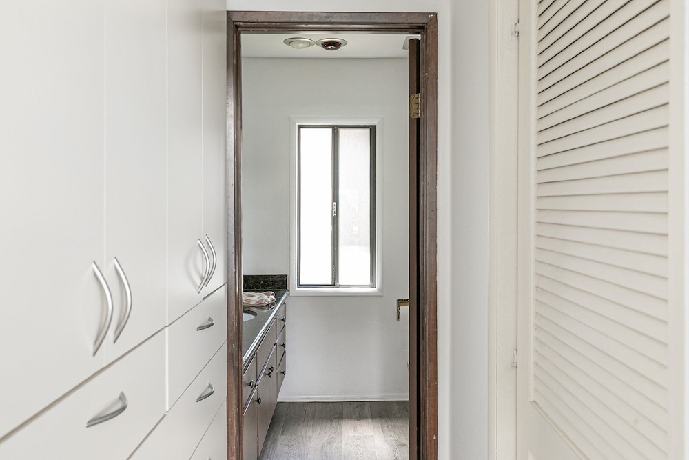 Lakeside Comfort 3 Bedroom Condo