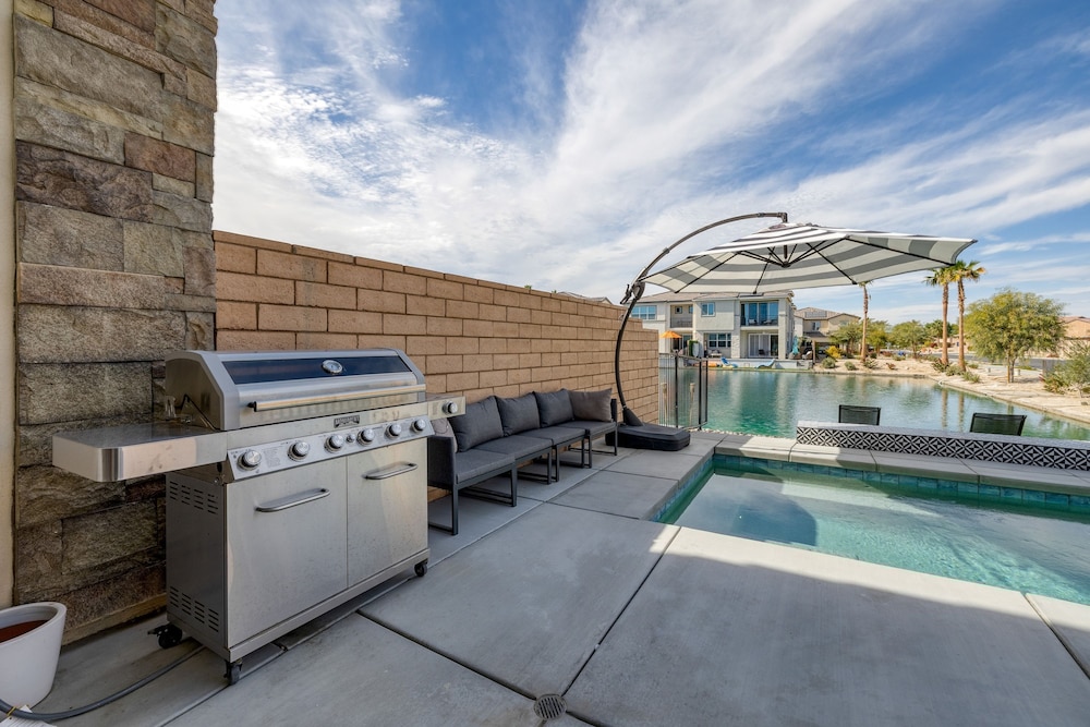 Lago Luxe by Avantstay Lakefront Private Pool Great for Festival Season