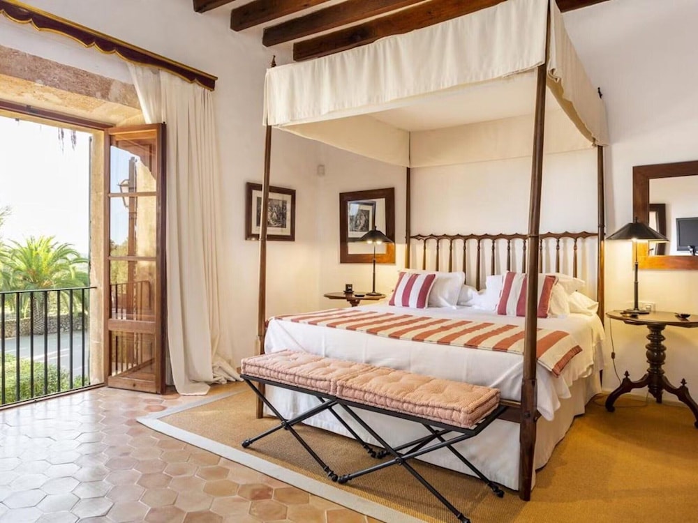 Countryside Villa With Terrace