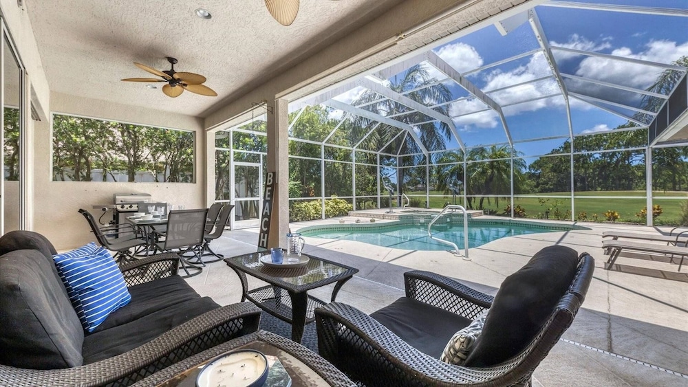 Rotonda West 3 Bedroom Private Pool/Spa Vacation Home. Only 10 miles to Gulf Beaches 3 Home