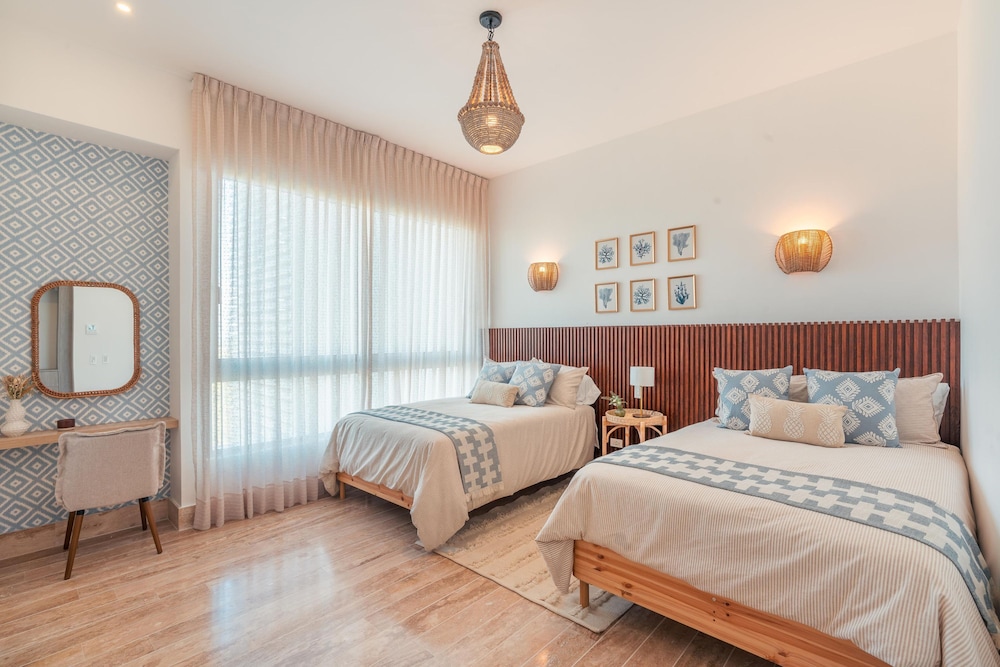 3BR 6 Guests Private Balcony Gym