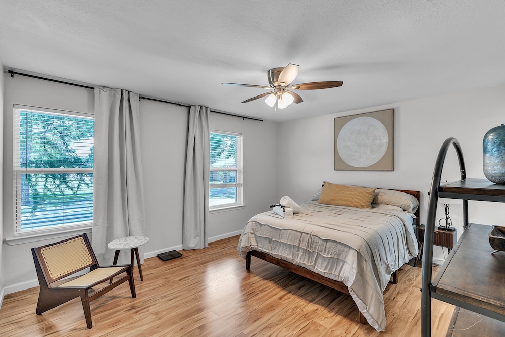 Stylish Flower Mound Home With Private Pool 5 Bedroom Home