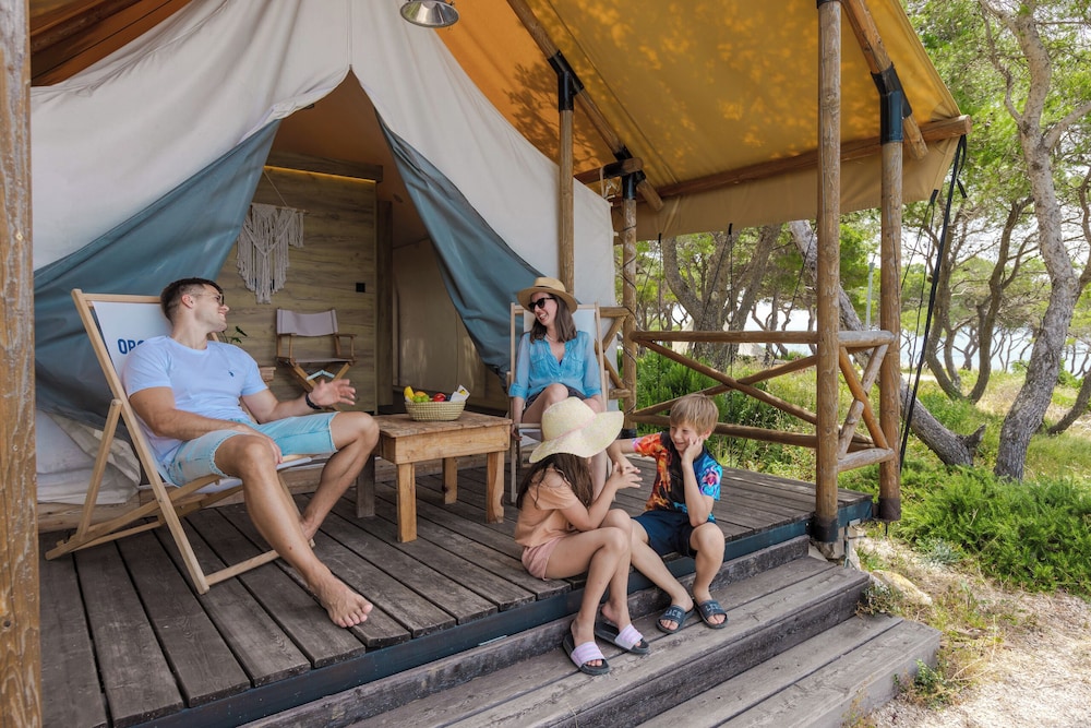 Obonjan Island Resort (film set of Virgin Island show)