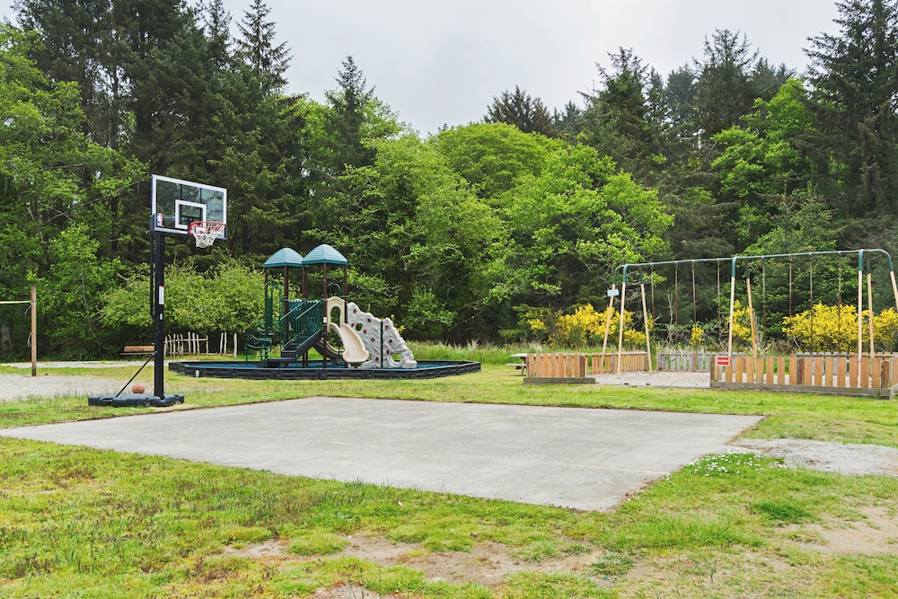 Long Beach RV & Camping Resort