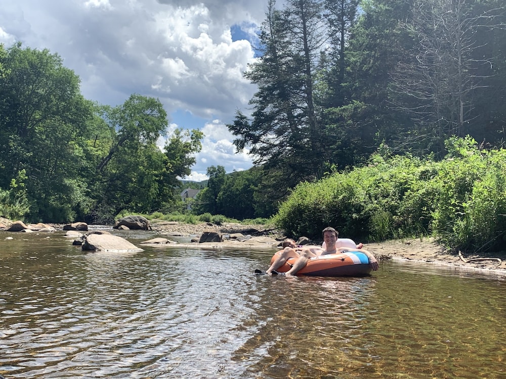 Moose Lodge and Cabins by Bretton Woods Vacations