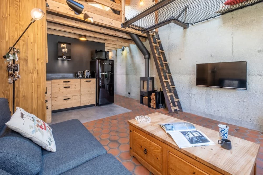 Chalet Racar for 4 People Town Center and Mountain View