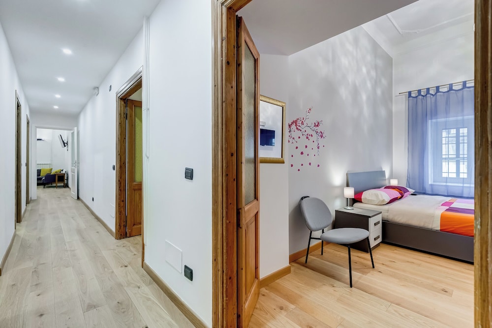 3-Bedroom Home Near Trastevere Station