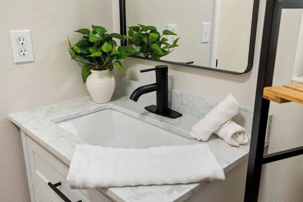 Modern 3 Bedroom, Wesley Chapel!